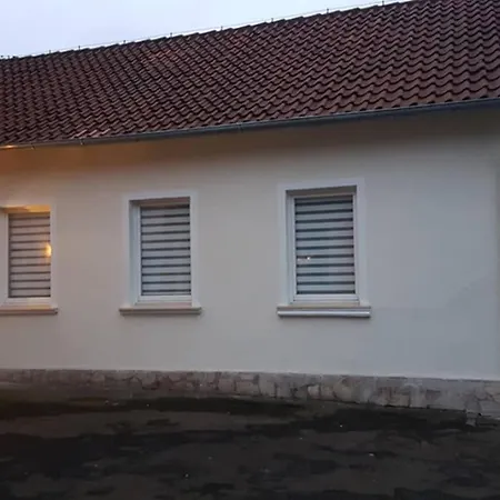 Vanille, Mit Eigenem Eingang, Ein Kleines Haus アパート *